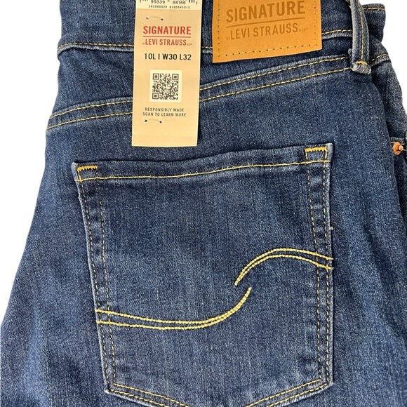 Levi Strauss Signature Women Heritage High Rise Straight Jeans Sz 10L 30/32 NWT - Picture 2 of 6